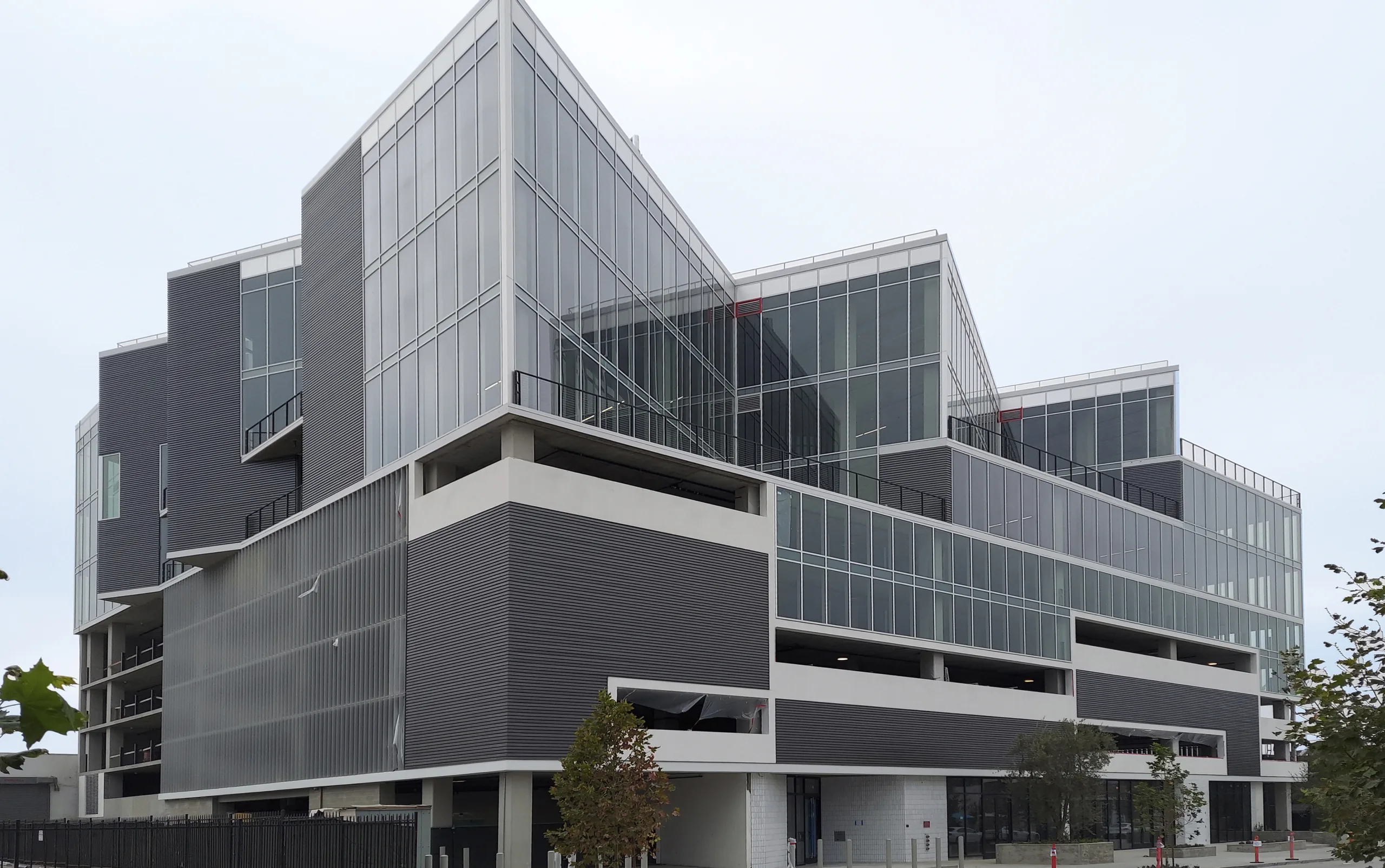 Point-supported Curtain Wall, Double-skin Curtain Wall, Transparent Facade System, Sustainable Curtain Wall, Curtain Wall Manufacturer